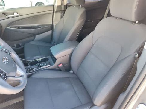 Used 2019 Hyundai Tucson SE image 13