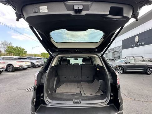 Certified 2018 Ford Escape Titanium AWD/4WD image 41
