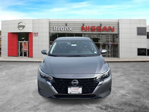 Used 2025 Nissan Sentra SV image 2