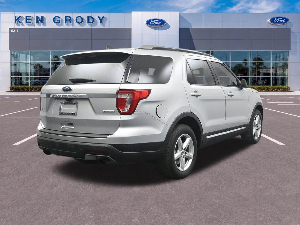 Used 2018 Ford Explorer XLT FWD image 7