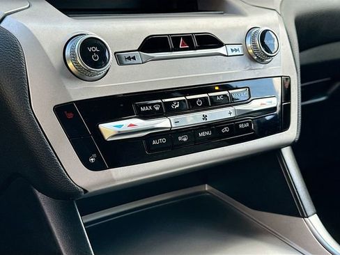 Used 2023 Ford Explorer XLT w/ Equipment Group 202A image 15