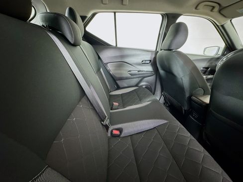 Used 2020 Nissan Kicks SV image 26