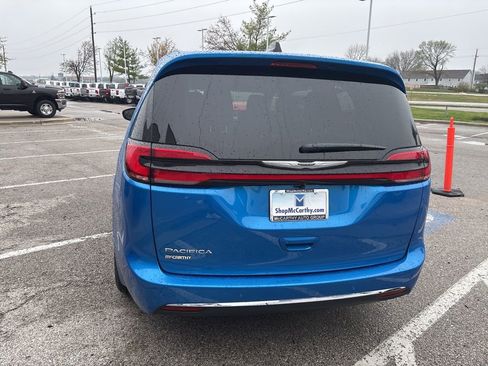 New 2026 Chrysler Pacifica Select image 23