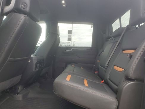 Used 2025 GMC Sierra 2500 AT4 w/ AT4 Preferred Package image 13