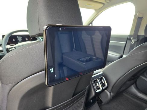 New 2026 Kia Sorento LX FWD image 21