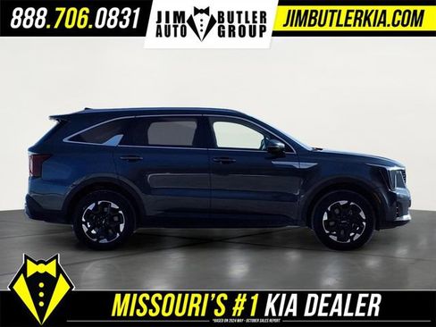 Used 2024 Kia Sorento S image 30