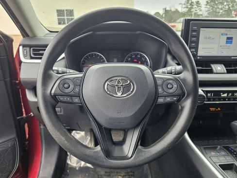 Used 2021 Toyota RAV4 XLE image 23