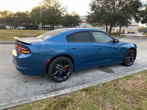 Used 2021 Dodge Charger SXT w/ Blacktop Package image 5