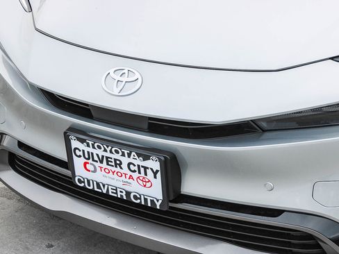 New 2026 Toyota Prius XLE FWD image 6