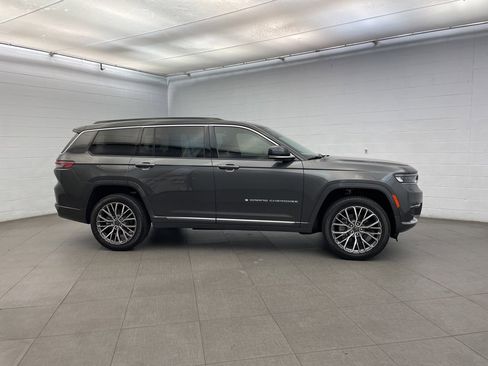 New 2025 Jeep Grand Cherokee L Summit image 2