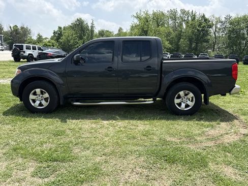Used 2012 Nissan Frontier SV w/ SV Premium Utility Pkg AWD/4WD image 3