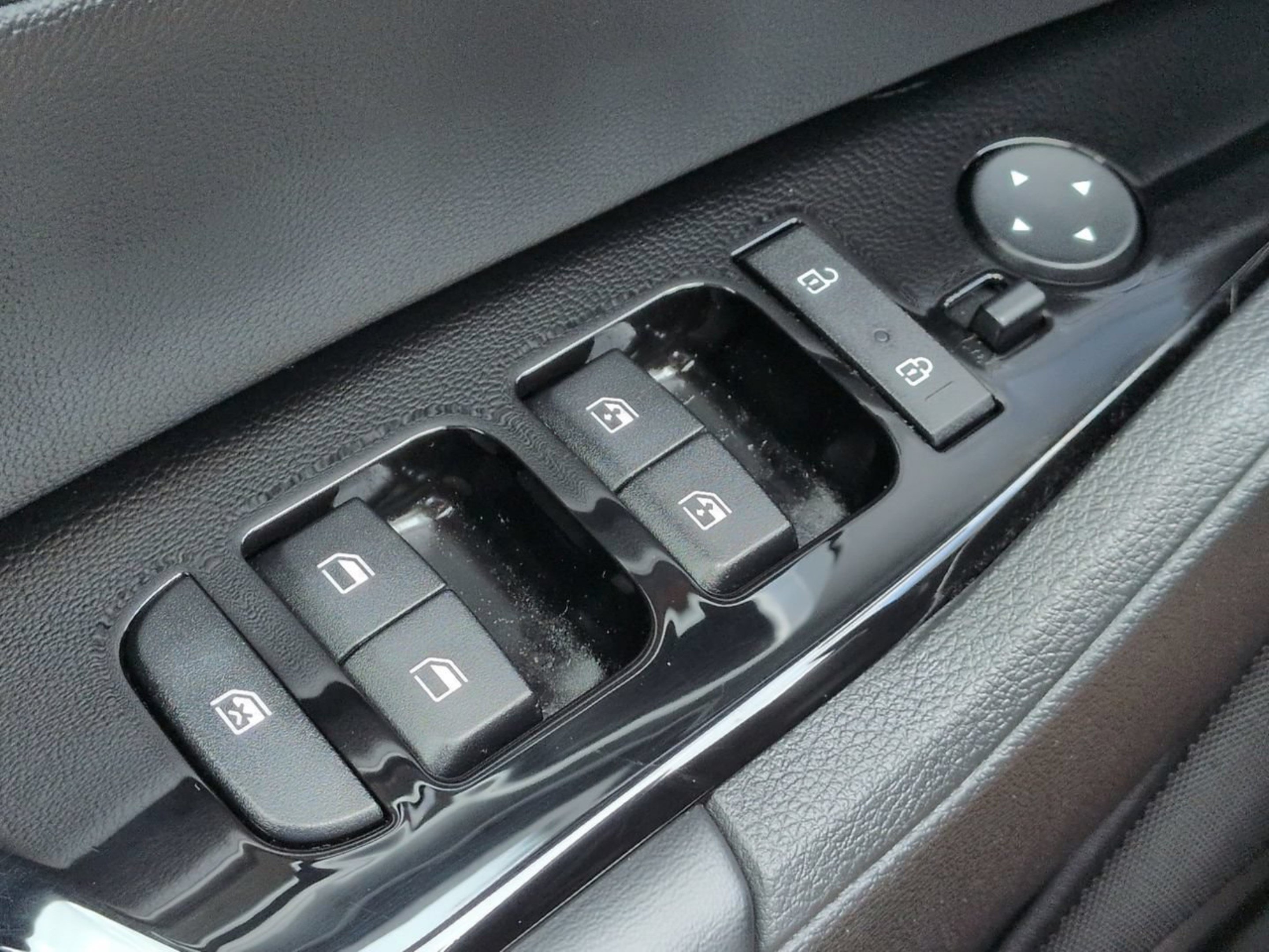 Certified 2023 Kia Sportage EX FWD image 29