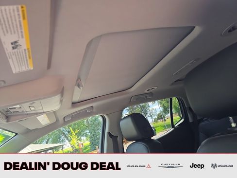 Used 2017 GMC Acadia SLT AWD/4WD image 21