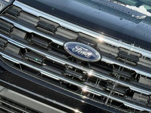 New 2026 Ford Explorer Active w/ Active Comfort Package image 3