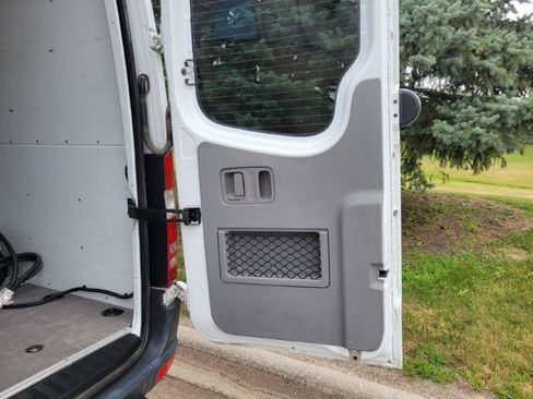 Used 2017 Freightliner Sprinter 3500 RWD image 35