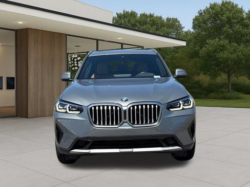 Used 2024 BMW X3 xDrive30i w/ Premium Package AWD/4WD image 4