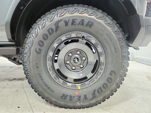 New 2025 Ford Bronco Badlands image 46