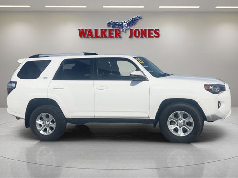 Used 2023 Toyota 4Runner SR5 Premium image 2