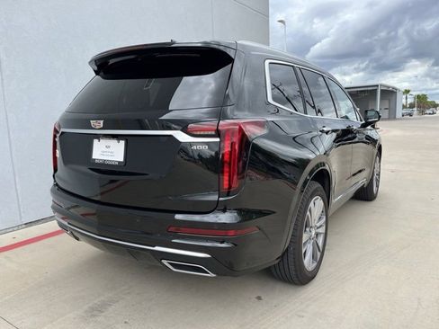 Certified 2025 Cadillac XT6 Premium Luxury image 5