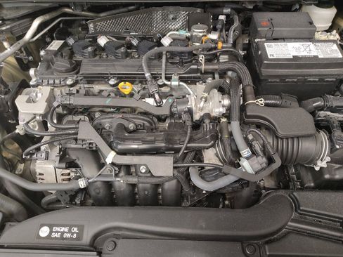 Used 2025 Toyota Corolla LE FWD image 30