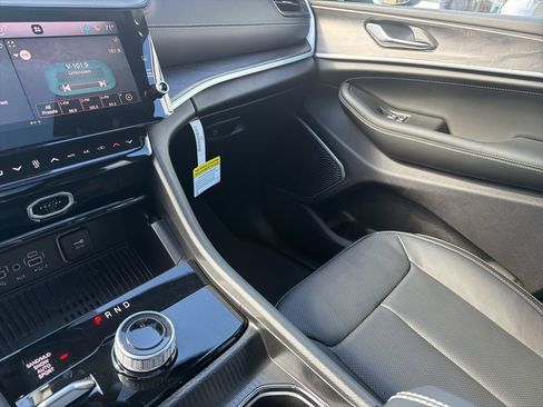 New 2026 Jeep Grand Cherokee Limited image 21