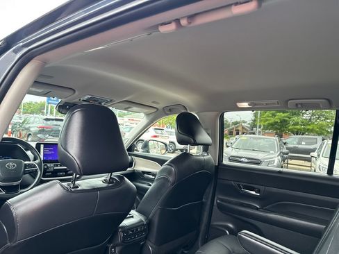 Used 2024 Toyota Grand Highlander AWD image 39