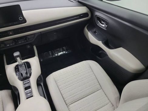 Certified 2025 Honda HR-V LX image 16