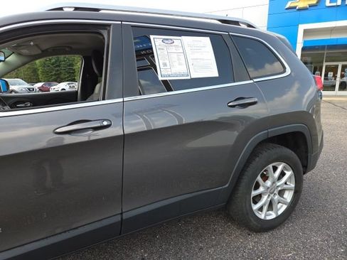 Used 2014 Jeep Cherokee Latitude w/ Cold Weather Group FWD image 34