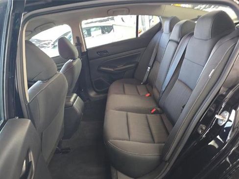Used 2025 Nissan Altima 2.5 SV FWD image 26