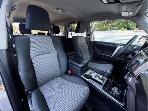 Used 2019 Toyota 4Runner SR5 AWD/4WD image 4