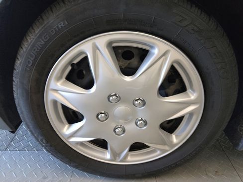 Used 2024 Nissan Sentra S image 31