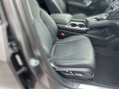 Used 2025 Acura RDX w/ Technology Package image 28