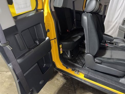 Used 2007 Toyota FJ Cruiser 4WD image 18