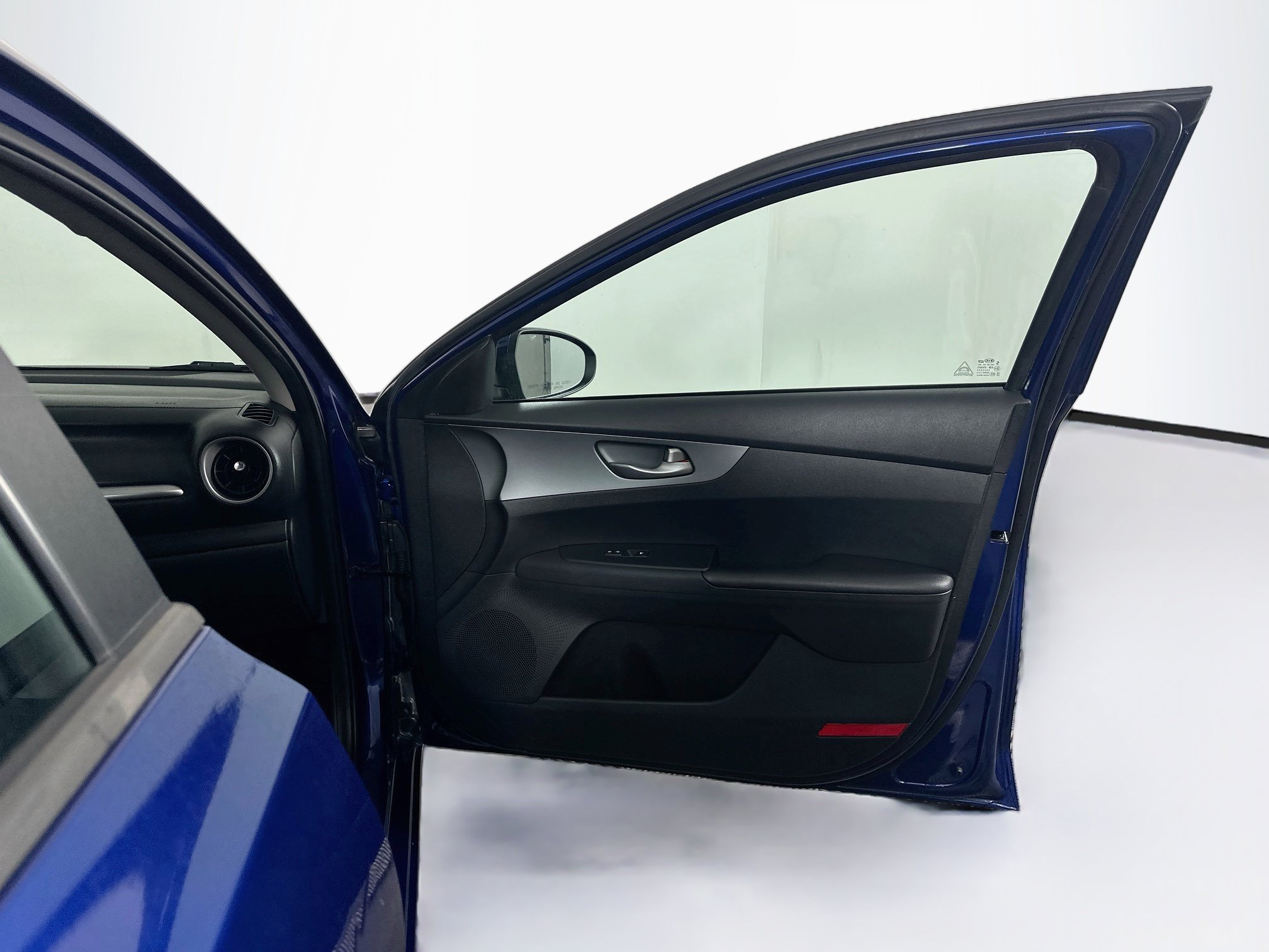 Used 2021 Kia Forte LXS FWD image 30