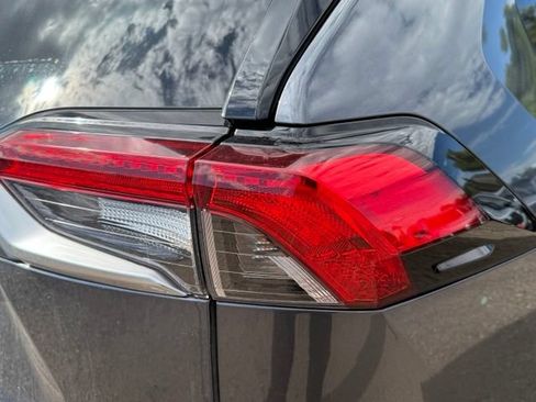 Used 2020 Toyota RAV4 Limited AWD/4WD image 13