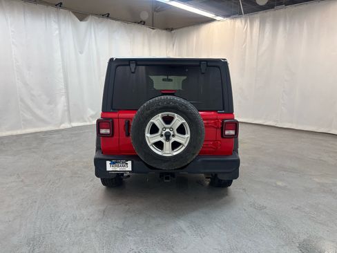 Used 2021 Jeep Wrangler Unlimited Sport image 4