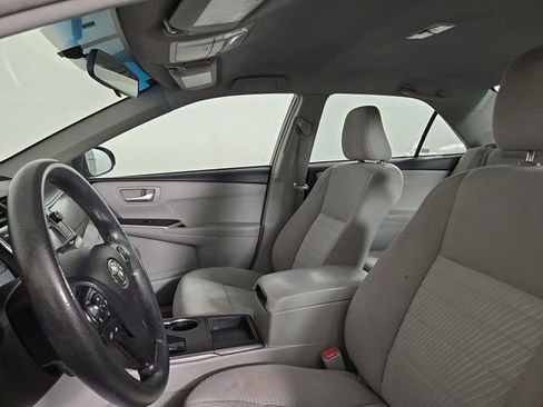 Used 2015 Toyota Camry LE image 12