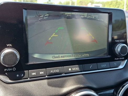 Used 2025 Nissan Sentra S FWD image 13