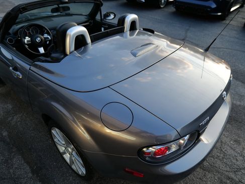 Used 2008 MAZDA MX-5 Miata Grand Touring w/ Premium Pkg image 75