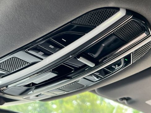 Certified 2023 Porsche Cayenne AWD/4WD image 36
