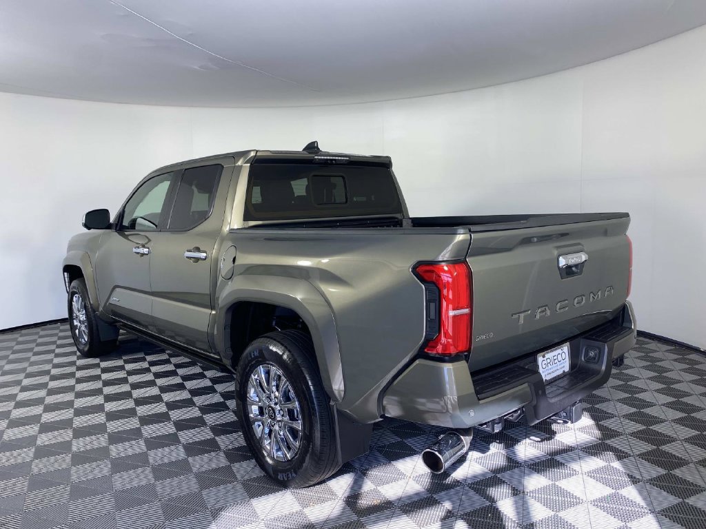 Used 2025 Toyota Tacoma Limited AWD/4WD image 6