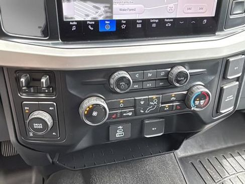 Used 2024 Ford F250 XLT w/ XLT Premium Package AWD/4WD image 32