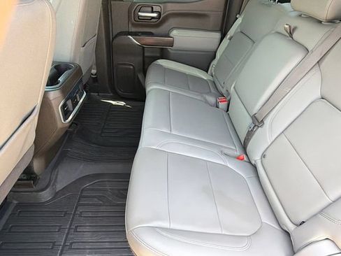 Used 2022 GMC Sierra 1500 SLT AWD/4WD image 18