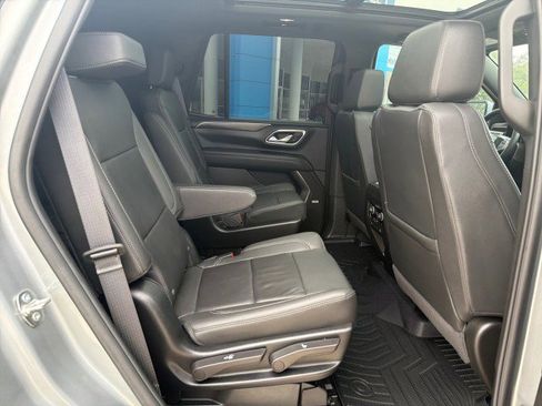 Used 2024 Chevrolet Tahoe Z71 w/ Z71 Off-Road Package AWD/4WD image 17