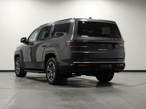 Used 2024 Jeep Wagoneer Series II w/ Flexible Seating Group AWD/4WD image 6