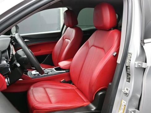 Used 2020 Alfa Romeo Stelvio Base image 5
