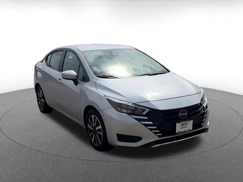 Used 2025 Nissan Versa SV FWD image 3