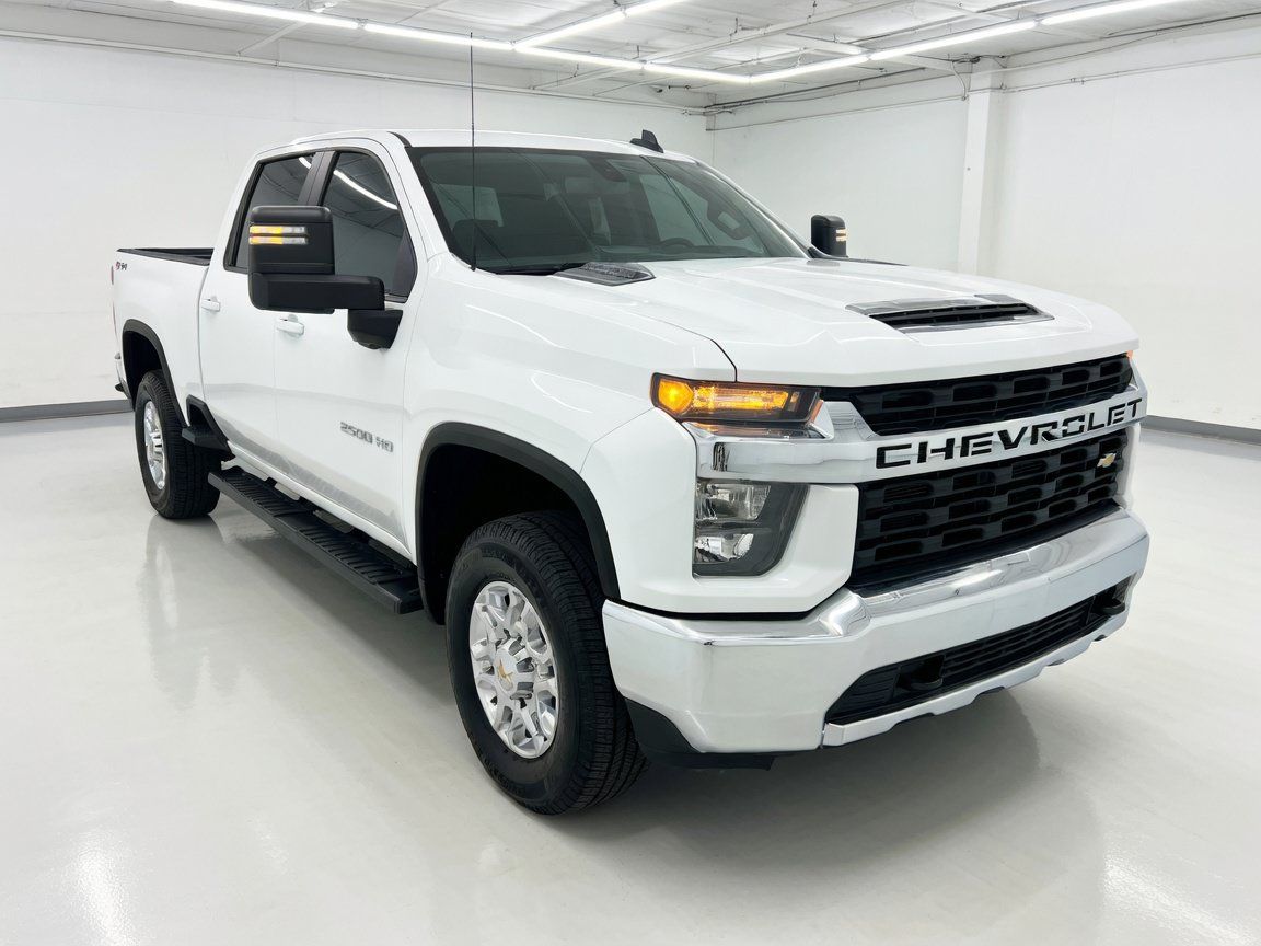 Used 2021 Chevrolet Silverado 2500 LT w/ Fleet Comfort Package AWD/4WD image 3