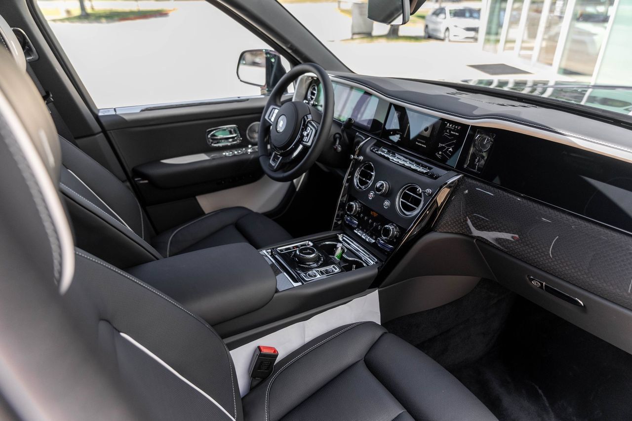 New 2027 Rolls-Royce Cullinan Black Badge AWD/4WD image 54
