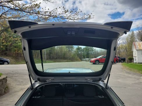 Used 2020 Toyota Prius LE AWD/4WD image 24